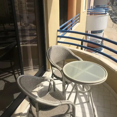 Paradise Apartment *